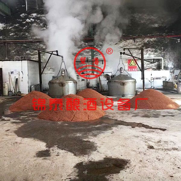 釀酒設(shè)備中的蒸餾設(shè)備作用有哪些？